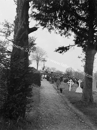 PRAYING FOR DEAD AT BALLYPOUSTA CEMETERY CANON HARMON & FR.T.COUNIHAN S.J.